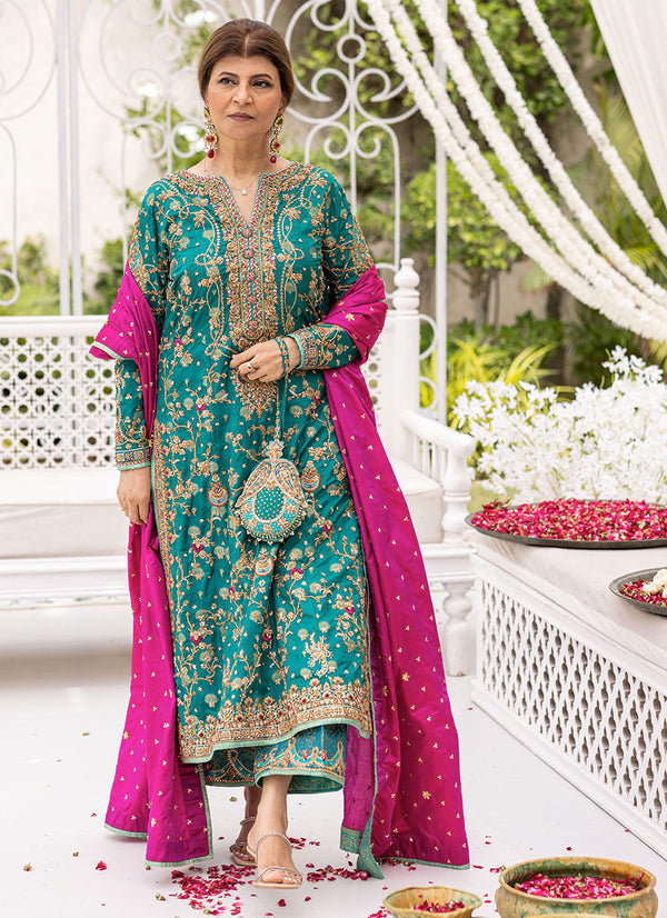 Farah talib aziz Avisa-Unstitched