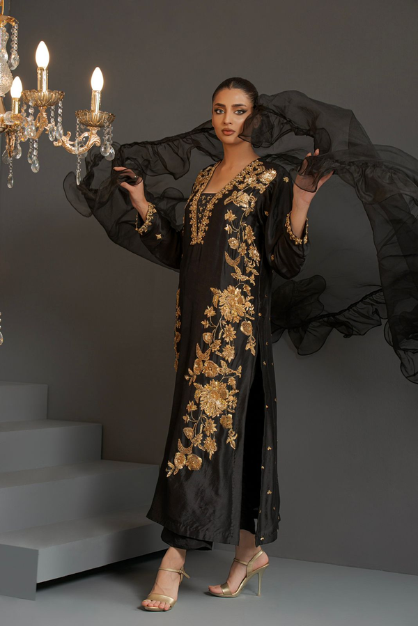 AYESHA 06-Unstitched
